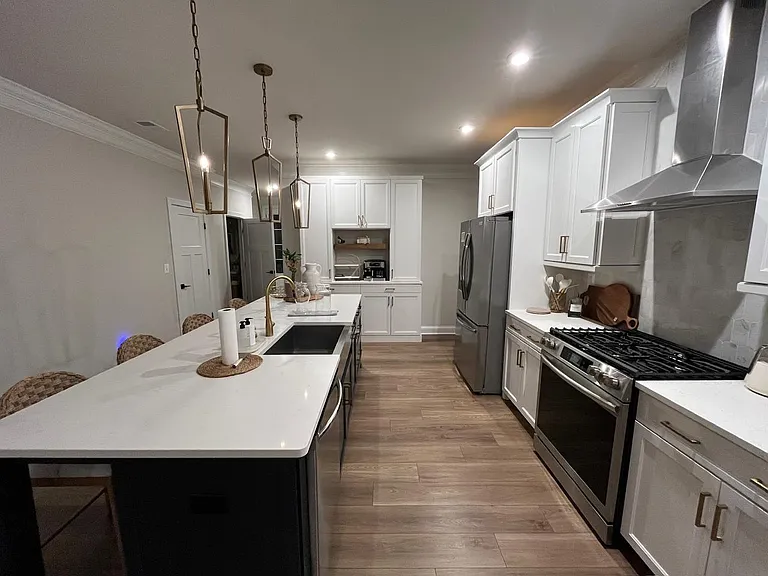 324 Bayberry Ln — Photo 17