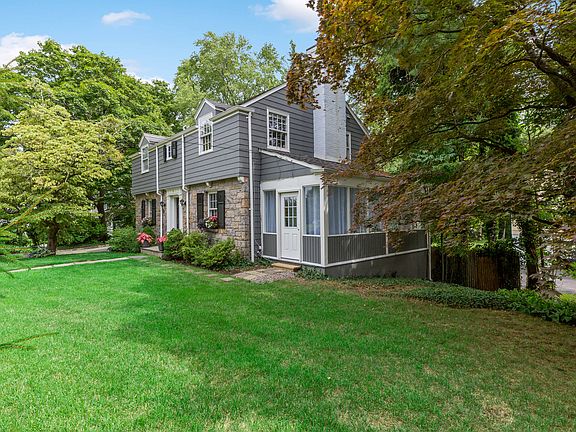 2 Hazelton Drive