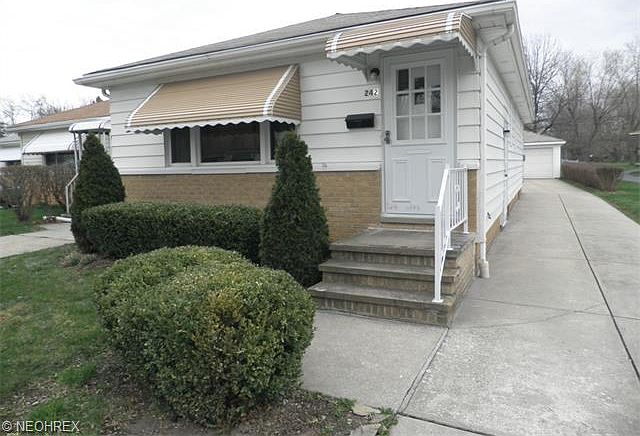 1st image of 242 Paul St