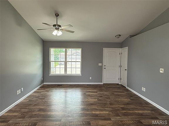 2nd image of 128 Linder Ln