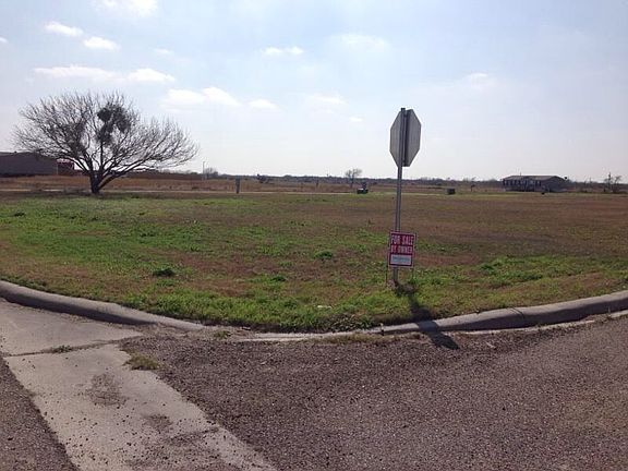 3rd image of 2101 Morenita Dr