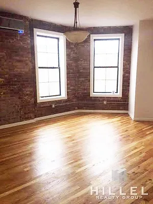 Rented by Hillel Realty Group | media 25