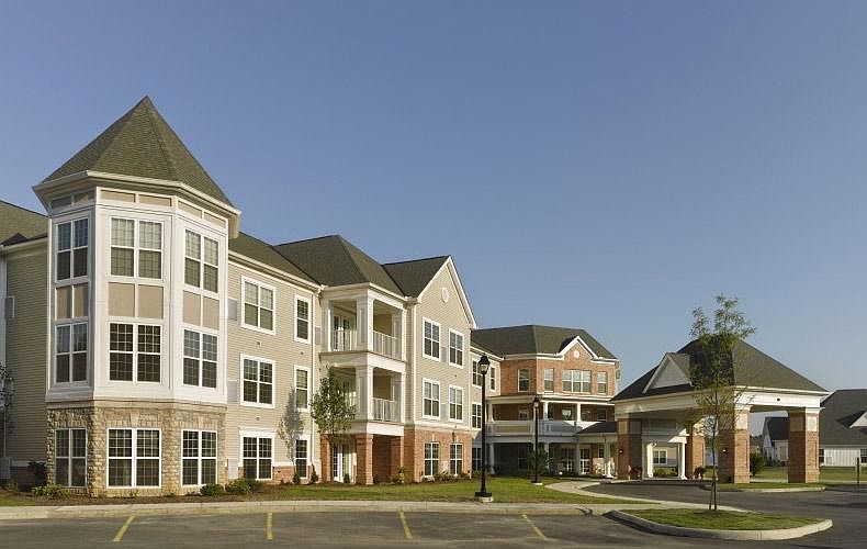 1st image of 400 Community Dr