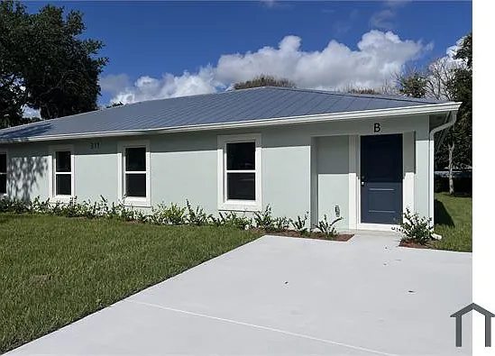3 bed, 1140 sqft, $2,450 — Photo 2