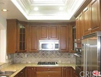 4th image of 10640 Woodbridge St #Penthouse 6