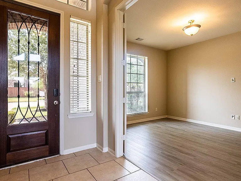 13210 Southern Orchard Ln — Photo 3