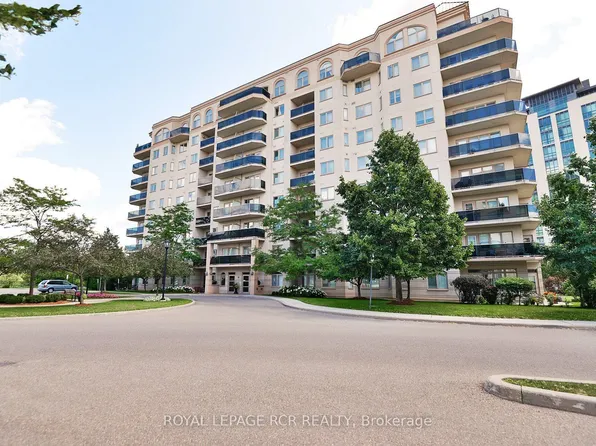 10 S Dayspring Cir #304, Brampton, ON L6P 1B9