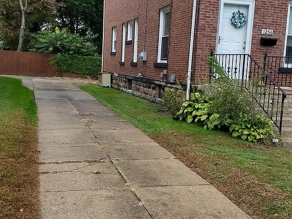 2nd image of 1254-56 W 9th St