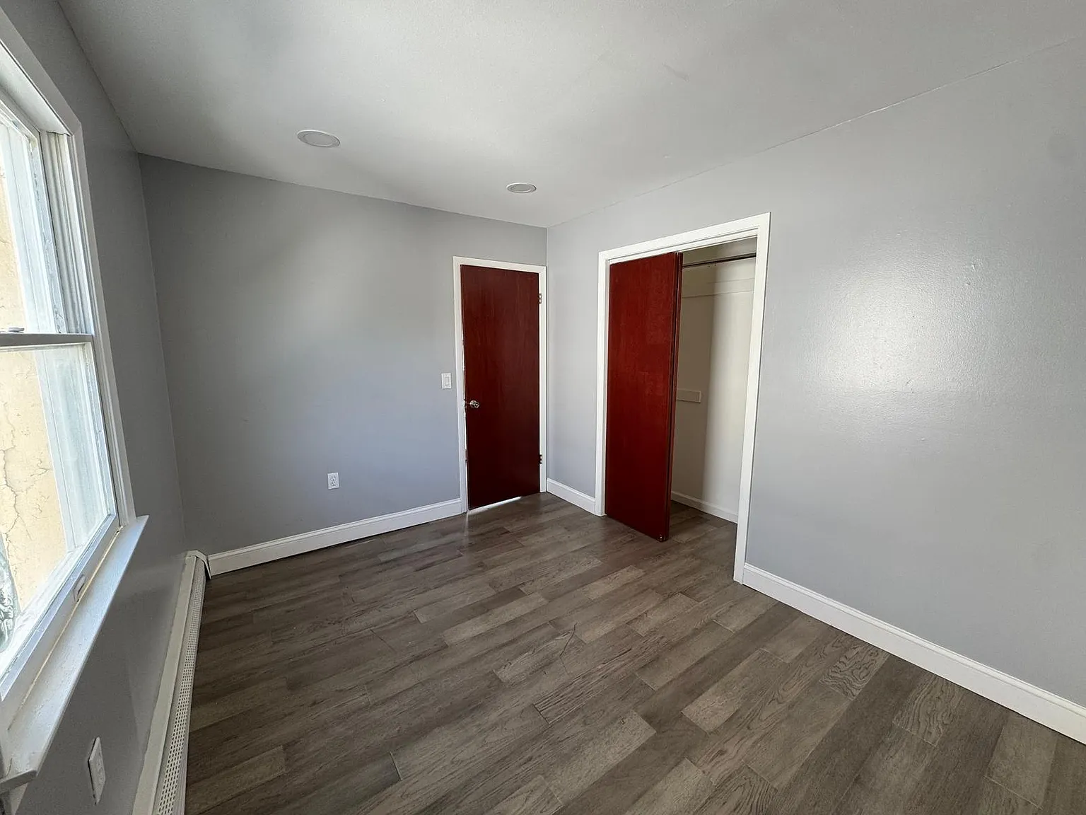 2 bed, 1951 sqft, $2,100 — Photo 3