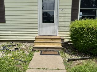 3970 & 3960 N Meadow Ridge Dr #3960, Warsaw, IN 46582