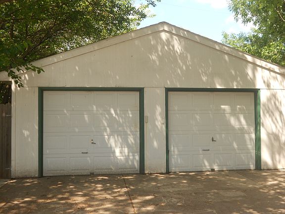 giant garage