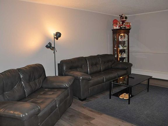 5th image of 1237 4th Ave S #134