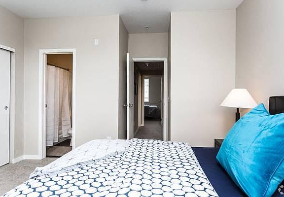 3rd image of 1350 Yarmouth Ave #205