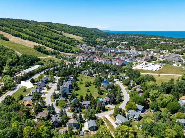 114 Carmichael Cres, The Blue Mountains, ON L9Y 0R3