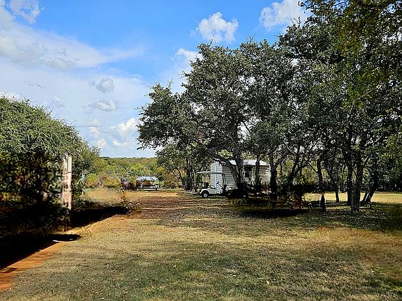4th image of 4480 Lake Shore Dr