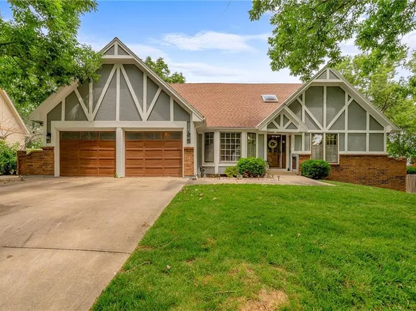8408 W 115th St, Overland Park, KS 66210