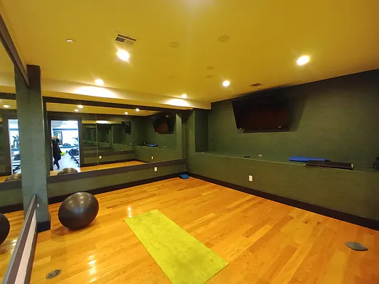 Rented by City Vista Inc | media 11