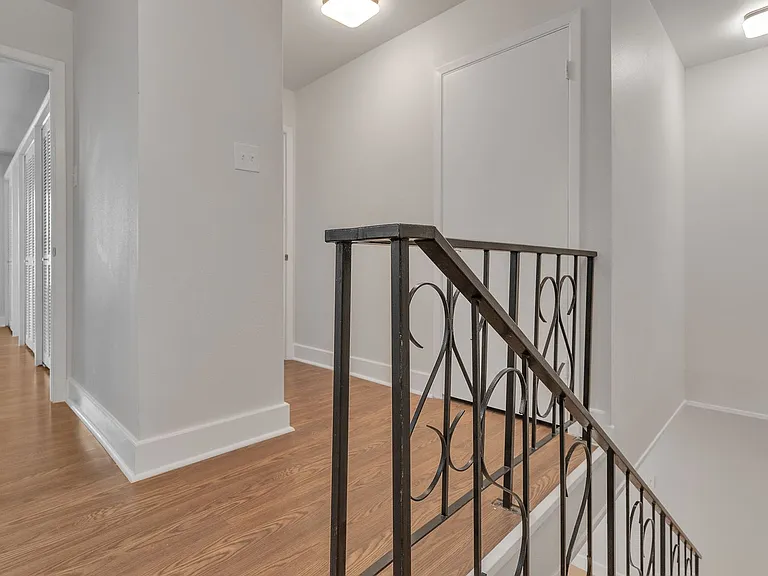100 Royal Way Dr #14C — Photo 11