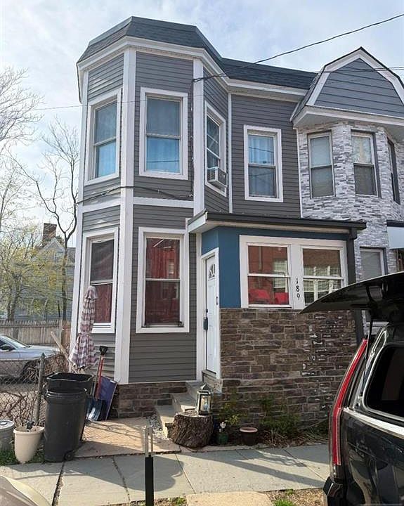 1st image of 189 Duane St