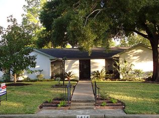 1414 Saxony Ln, Houston, TX 77058