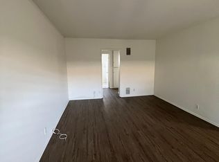 264 S Doheny Dr APT 9, Beverly Hills, CA 90211