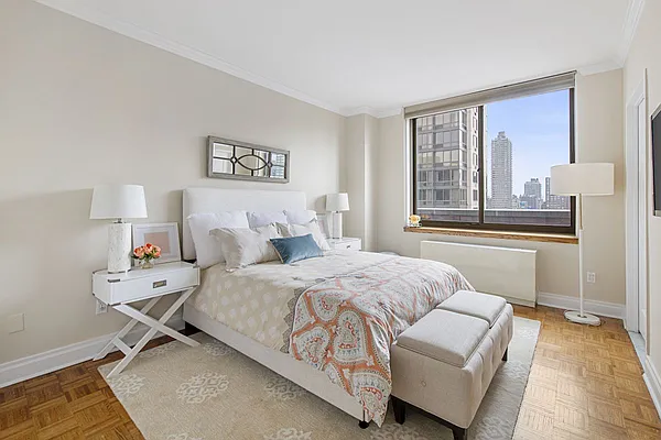 Sold by Compass | media 14