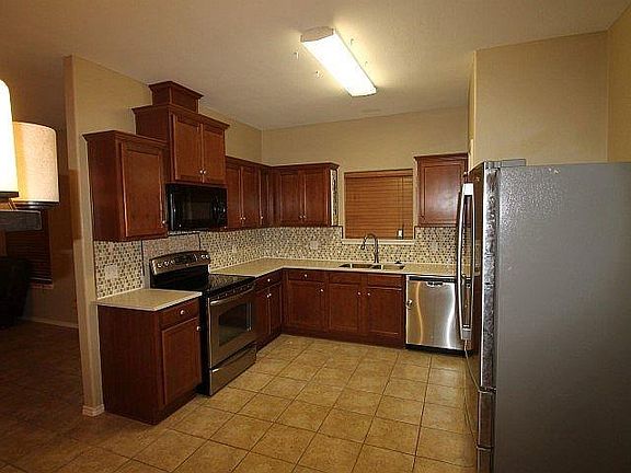 4th image of 2209 Bald Cypress Dr