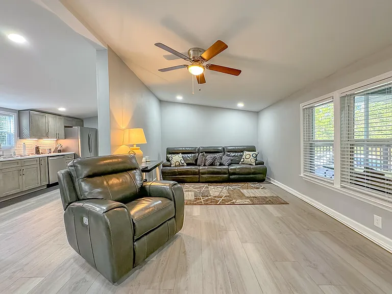 16957 Lake Christiana Ct — Photo 30