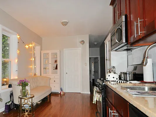 Rented by REAL New York | media 17