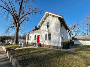 2121 S Lakeport St, Sioux City, IA 51106