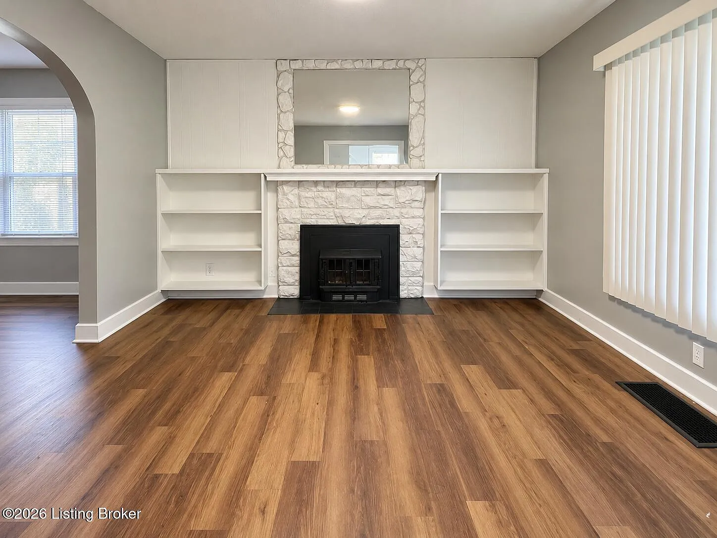 3 bed, 2.0 bath, 1117 sqft, $1,495 — Photo 2