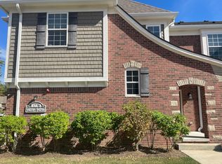 54264 Bay Point Dr #3-4, Utica, MI 48316