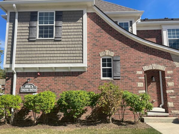 54264 Bay Point Dr #3-4