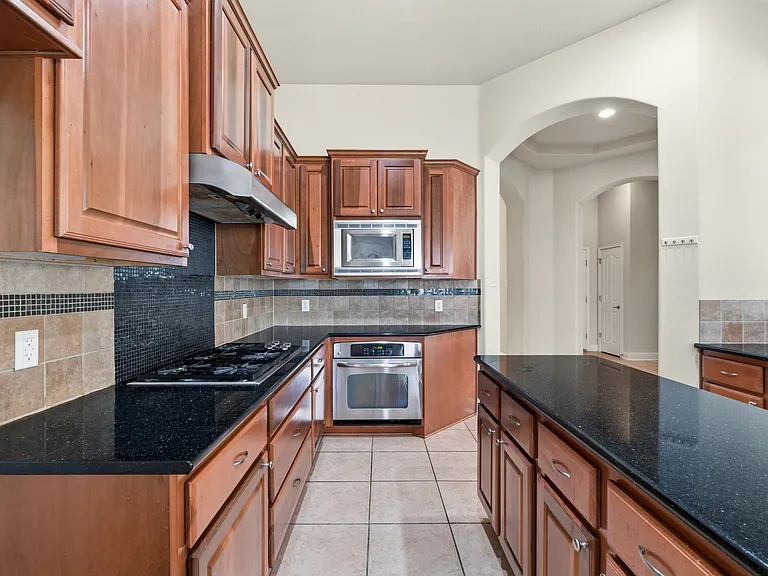 1301 David Cv — Photo 13