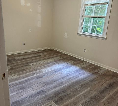 4th image of 162 Bodine Pl