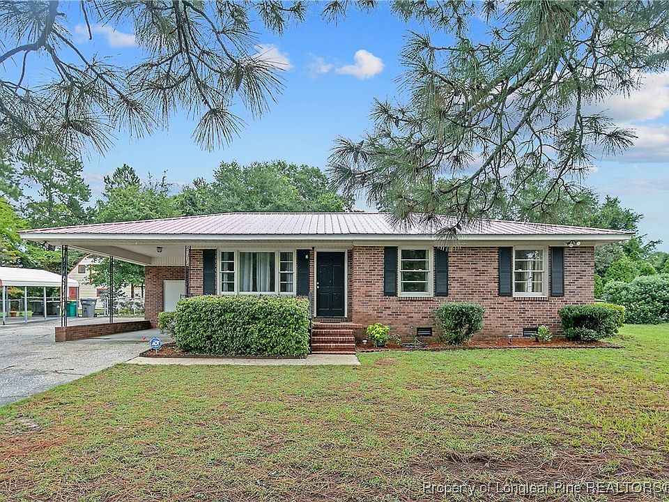 1st image of 4914 Pinewood Dr
