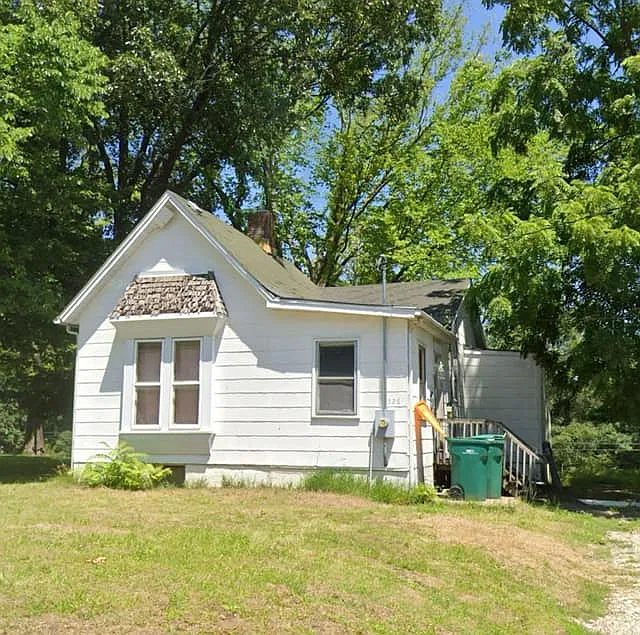 526 W Chandler St
