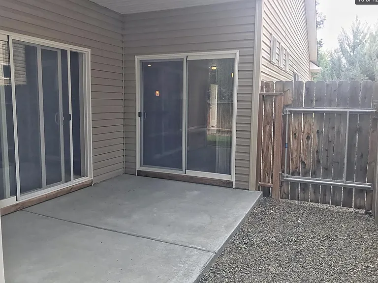 2476 N Locust Grove Rd — Photo 11