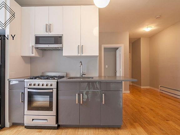 5th image of 1601 Park Pl APT 1B