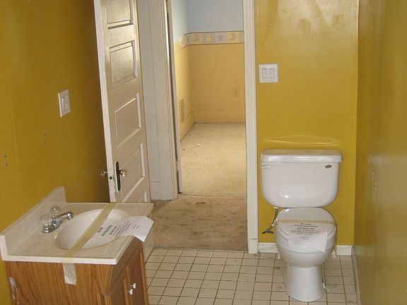 3rd image of 1352 Arbor Ave