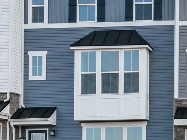 1184 Olivia Dr N, Oakdale, PA 15071