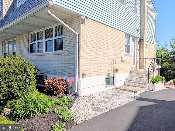 5th image of 1510 Blackrock Rd