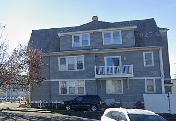 2nd image of 508 Commerce Dr #1