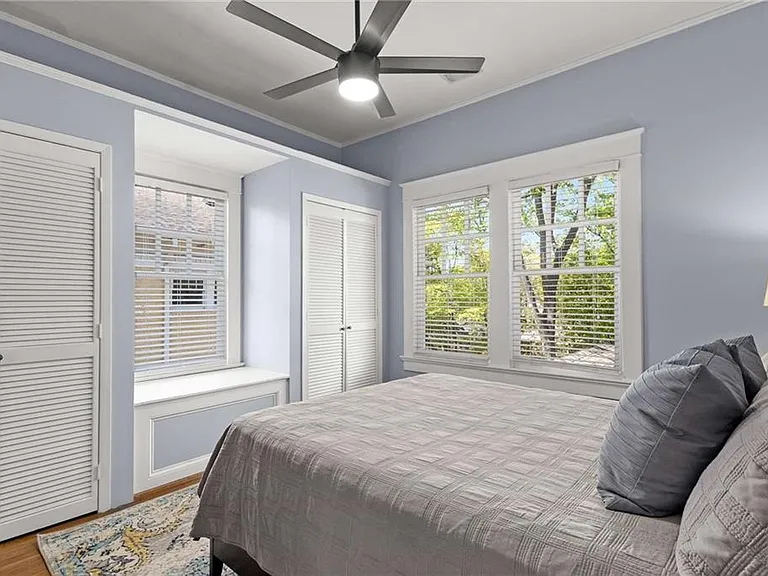648 Cresthill Ave NE — Photo 33