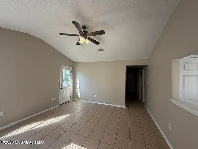 2 bed, 2.0 bath, 1000 sqft, $1,150 — Photo 4