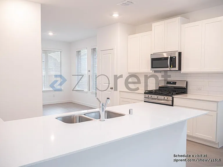 1436 Lady Bird Rd — Photo 6