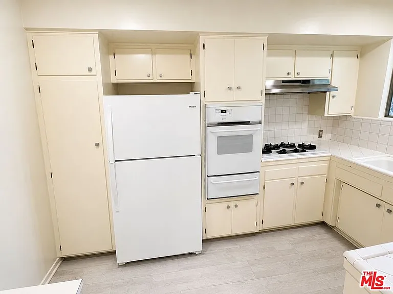 3320 Griffith Park Blvd #7 — Photo 9