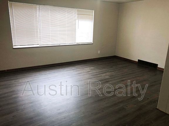 2nd image of 4061 S Grand Blvd #102