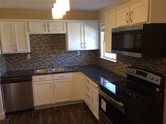 4th image of 819 Milam Dr