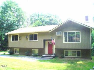 15 1/2 Vale Rd, Brookfield, CT 06804